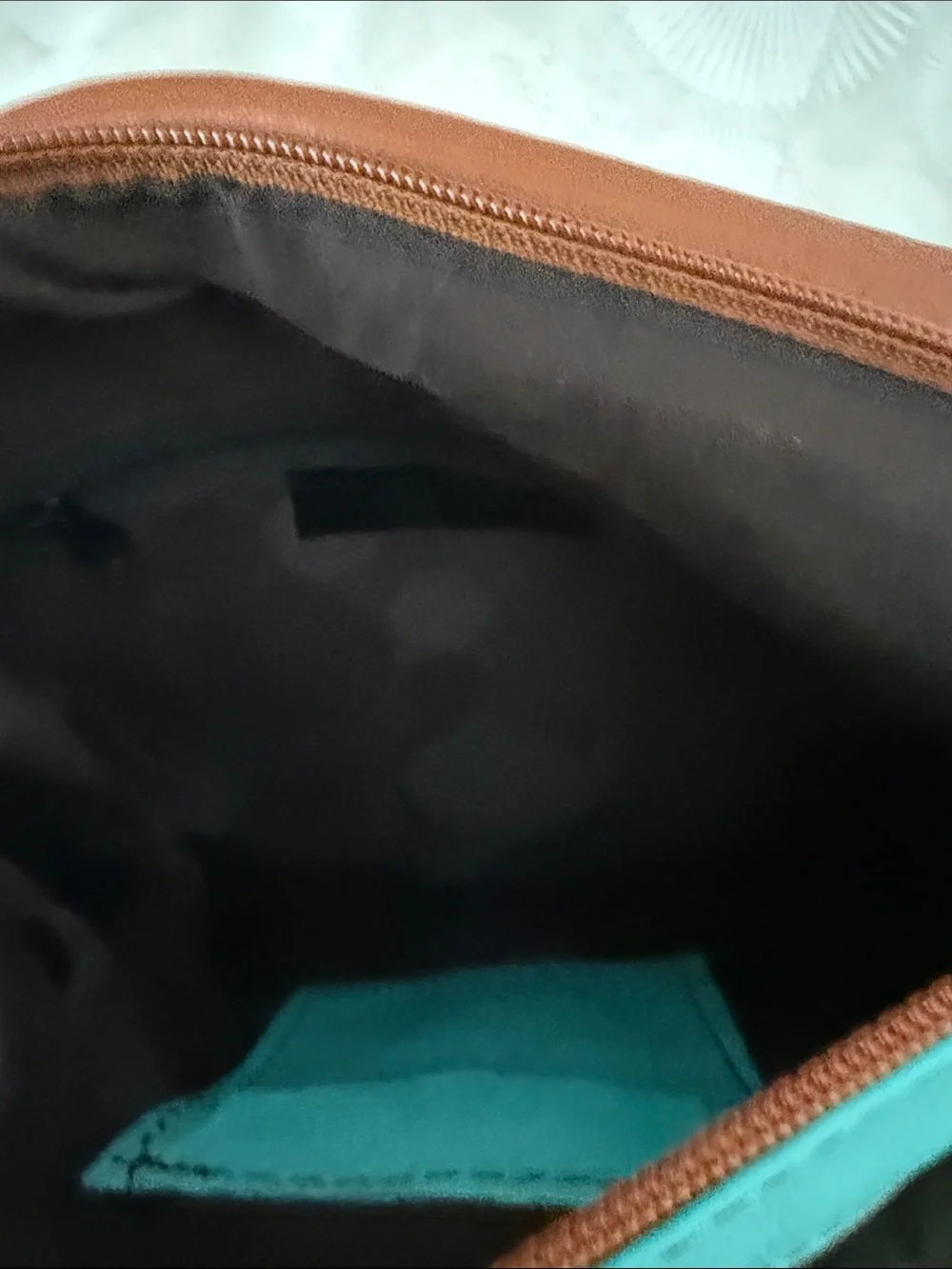 Vera Pelle made in Italy Tan and Teal Two-Tone Leather Crossbody,